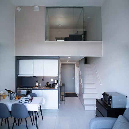 Elegant Penthouse Loft - Near The Airport Lägenhet Vanda Exteriör bild